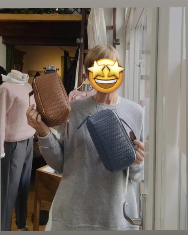 3FEE5991 6DC0 4A0F 878F C40F102B833E